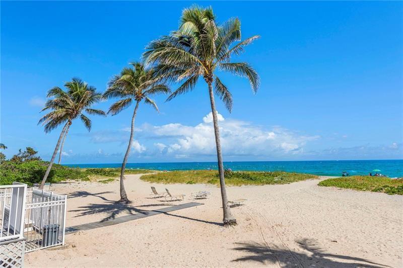 Image 2: Deeded beach
