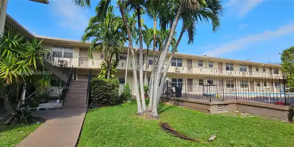 1725 NE 116th Rd