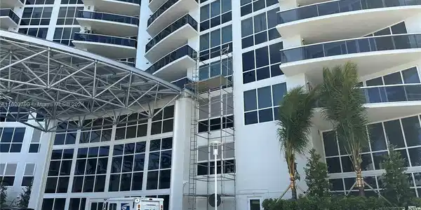 400 Alton Rd