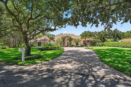 18504 SE Heritage Oaks
