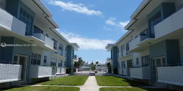 250 S Shore Dr