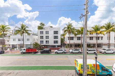 345 Ocean Dr