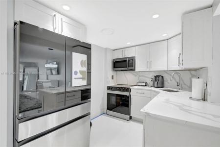 3015 N Ocean Blvd
