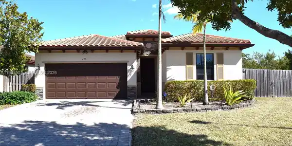 195 SE 24th Ave
