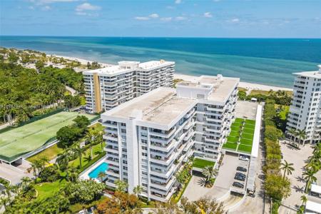 155 Ocean Lane Dr