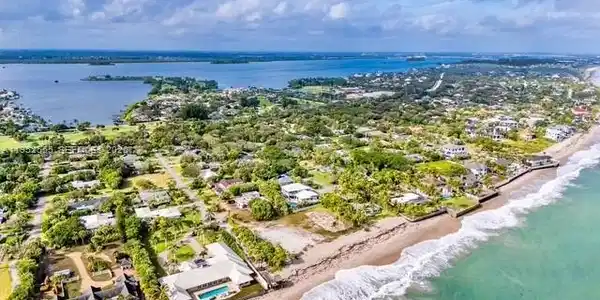 2136/2131 N Porpoise Point LnN Porpoise Point/Cavalla LN