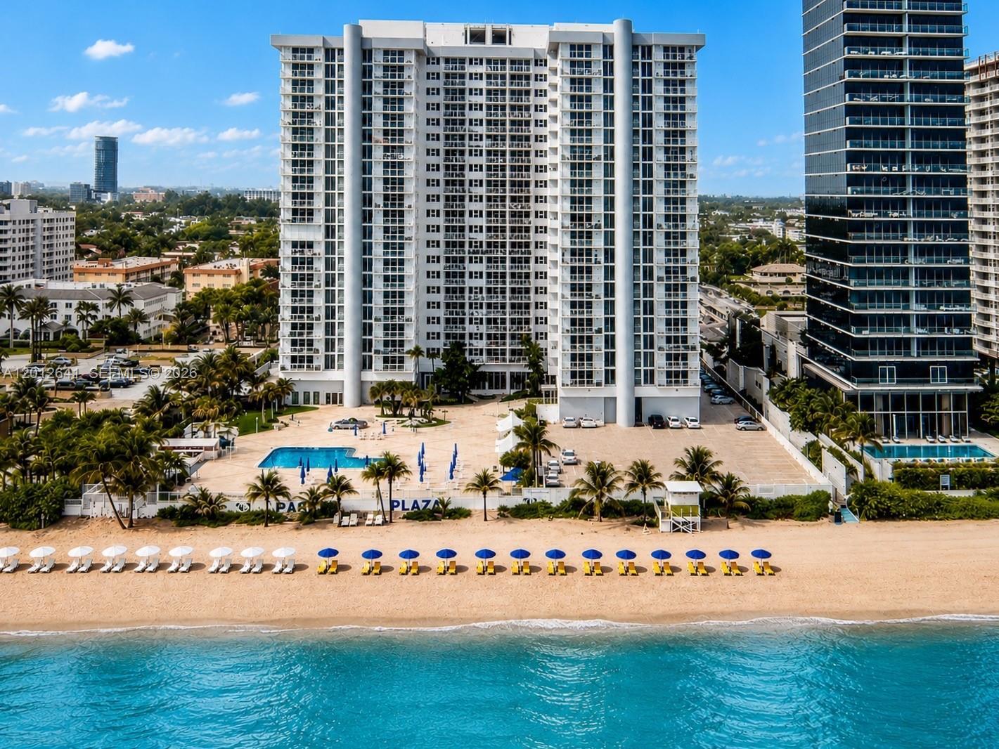 Image 2: FULL SUNNY RESORT- STYLE POOL DECK