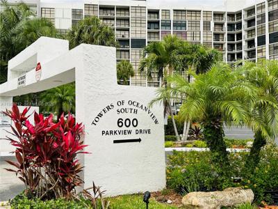 600 E Parkview Dr
