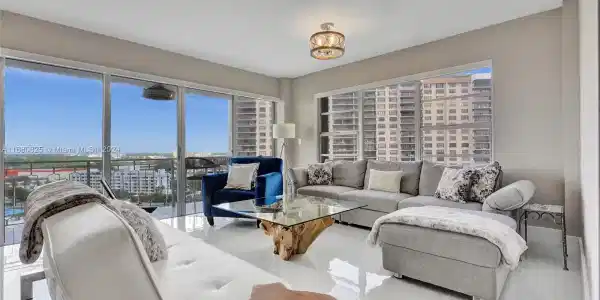 11111 Biscayne Blvd