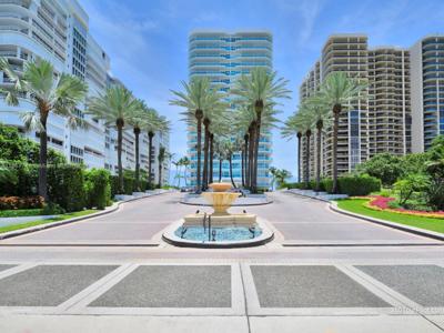 10101 Collins Ave