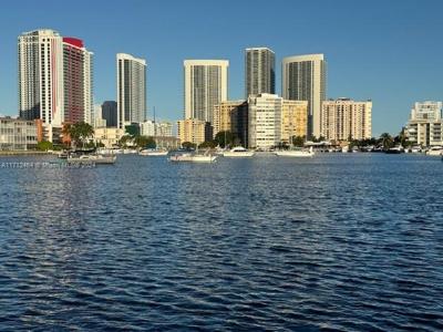 450 Golden Isles Dr