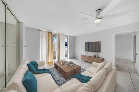 465 Ocean Dr