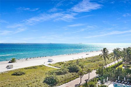 5801 Collins Ave