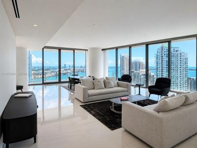 300 Biscayne Blvd Way