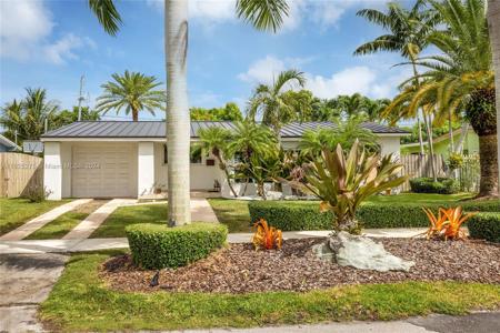 9461 Martinique Dr