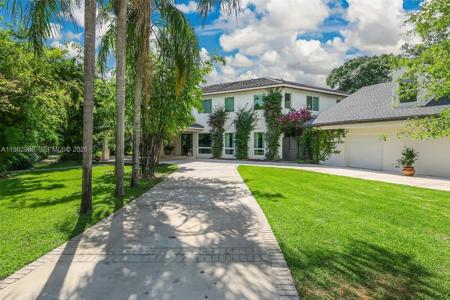 6910 SW 145th Ter