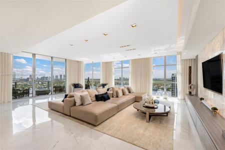 17301 Biscayne Blvd