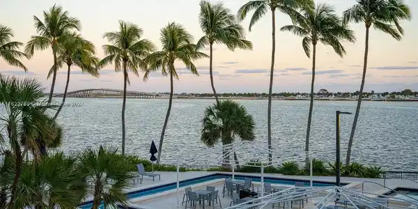 2333 Brickell Ave