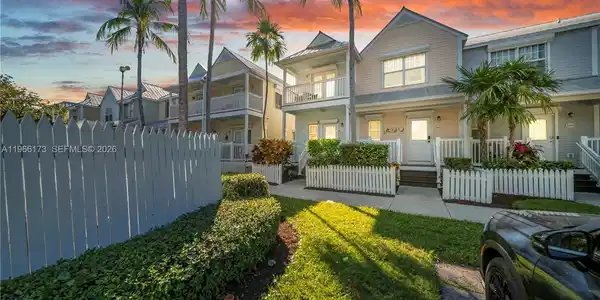 5036 Sunset Village Dr
