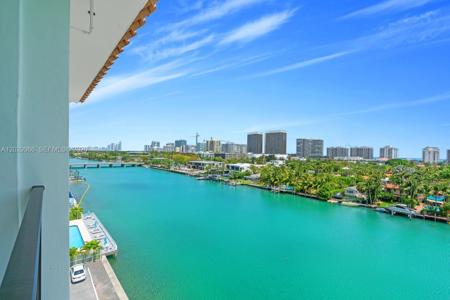 9341 E Bay Harbor Dr