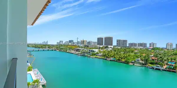 9341 E Bay Harbor Dr