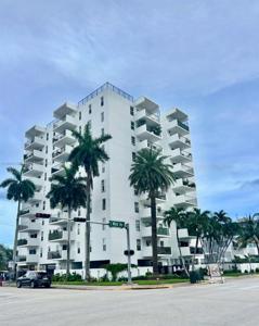 1455 West Ave