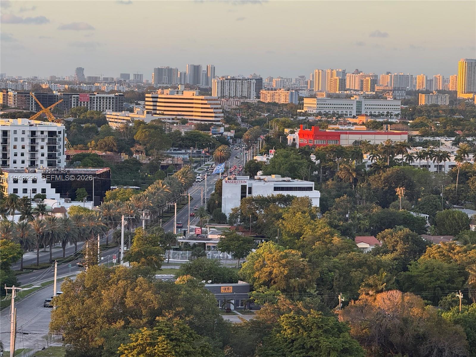 Image 4: view at dusk of city