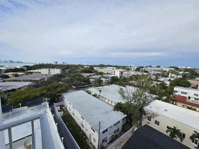 6900 Bay Dr