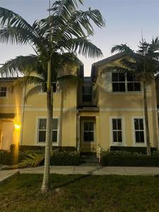 112 SE 28th Ter