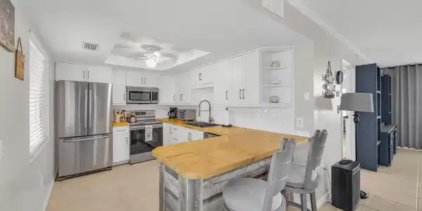 Image 3: 2400 S Ocean Dr 7645