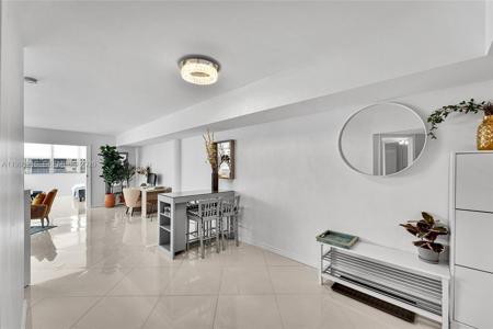 825 Brickell Bay Dr