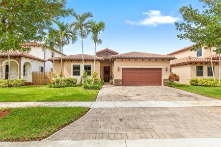 632 SE 35th Ter