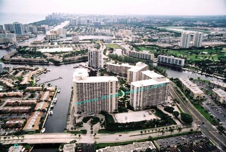 2500 PARKVIEW DR