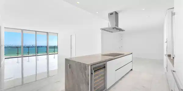 700 NE 26th Terrace