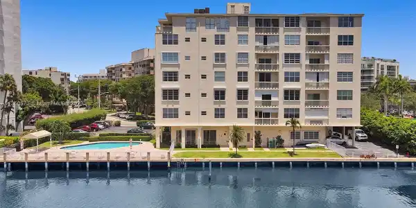 9111 E Bay Harbor Dr Unit 2F