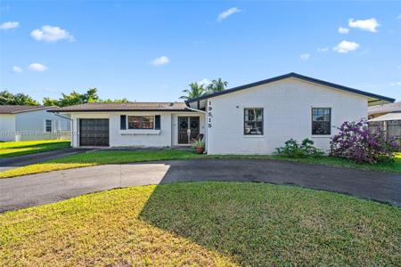 19515 Lenaire Dr