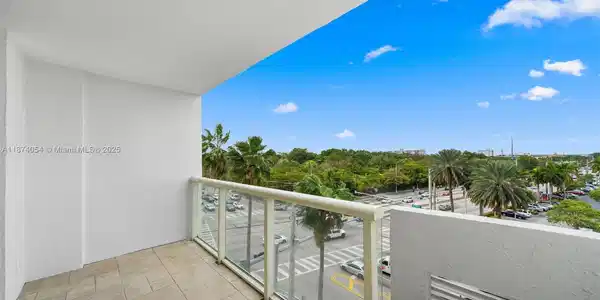 13499 Biscayne Blvd