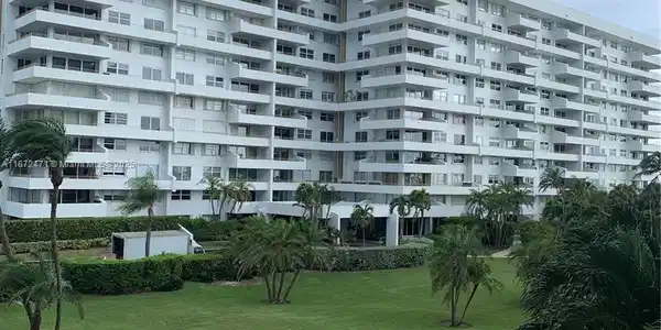 177 Ocean Lane Dr