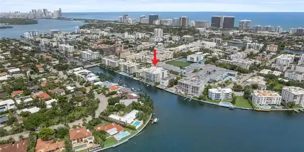 9400 W Bay Harbor Dr
