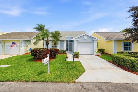 677 SE 22nd Dr