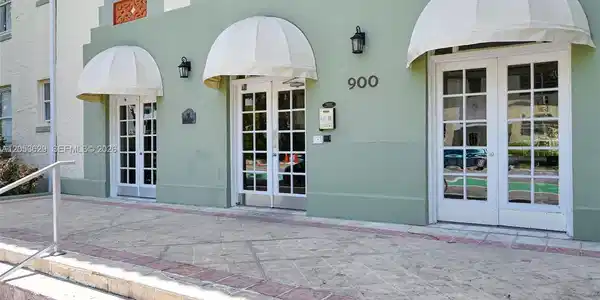 Image 4