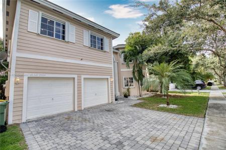 362 NE 30th Ave