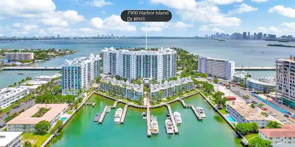 7900 Harbor Island Dr