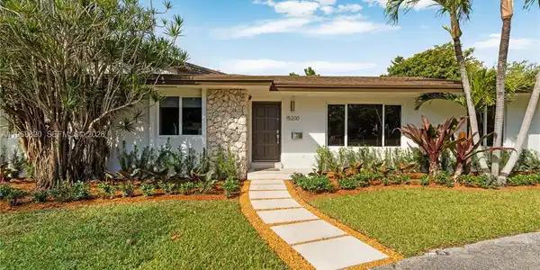 15200 SW 77th Ct
