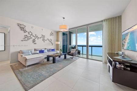 6899 Collins Ave