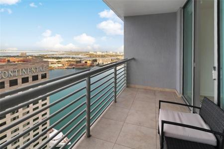 335 S Biscayne Blvd