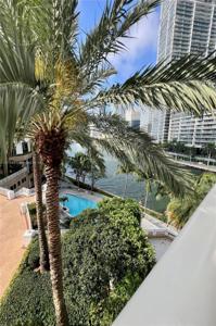 901 Brickell Key Blvd