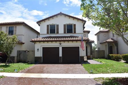 3372 SE 7th Ct