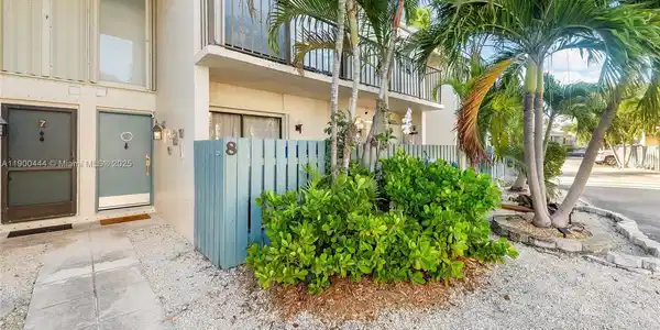 87200 Overseas Hwy UNIT S8