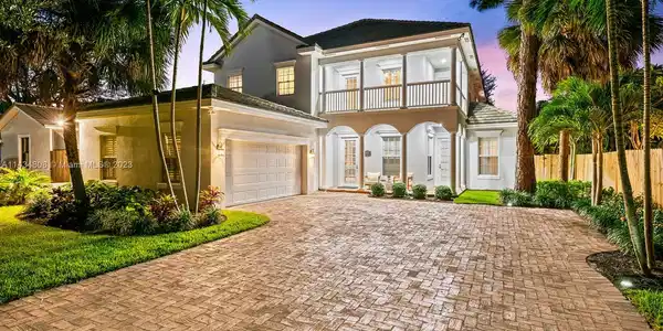 432 NE 12th Ave